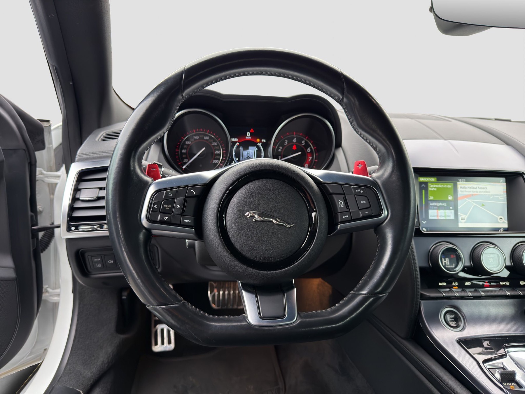 Jaguar F-Type · Lenkrad-Detail